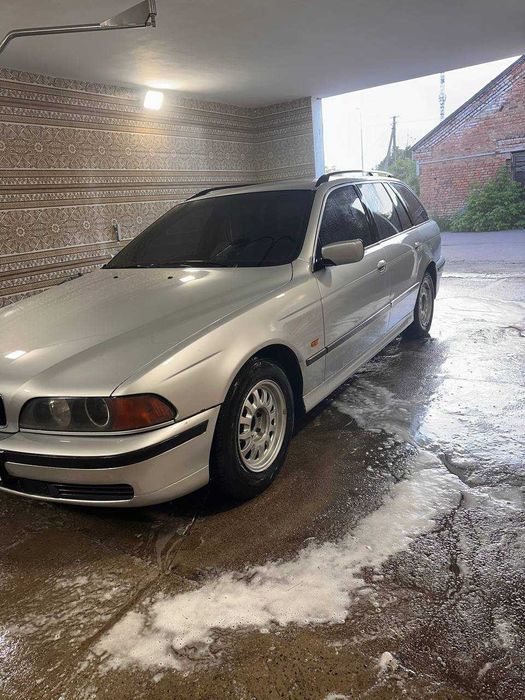 Авто бмв е39 520D