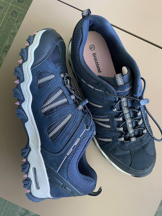 Кросівки унісекс