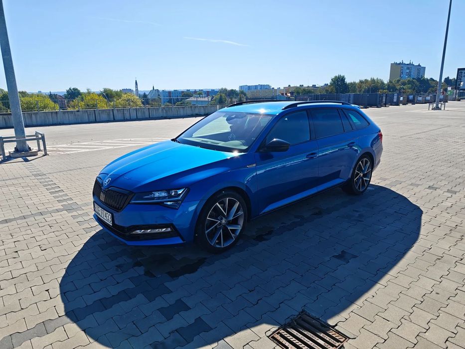 Skoda Superb Skoda Superb Combi Sportline 2.0 TSI DSG 4x4 (2021)