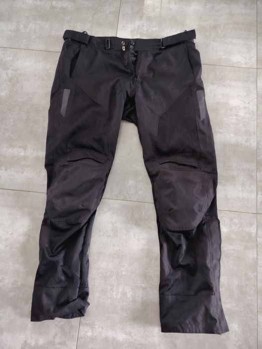 Spodnie na quada kross z ochraniachami na kolano