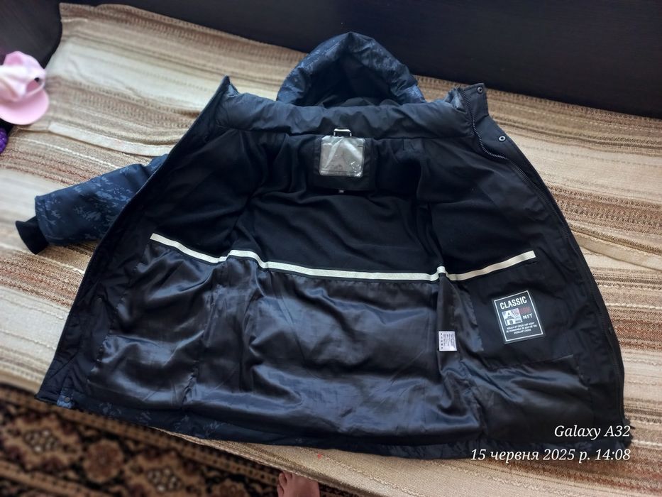 Куртка (зима) для хлопця 9-10 років.