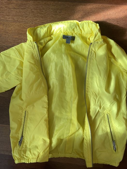 kurtka wiatrówka DKNY dla dzieci na  4 lata