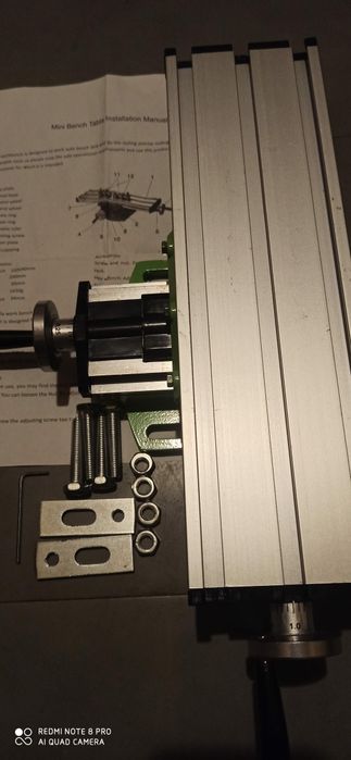 Stolik krzyżowy,koordynacyjny.Imadełko gratis.