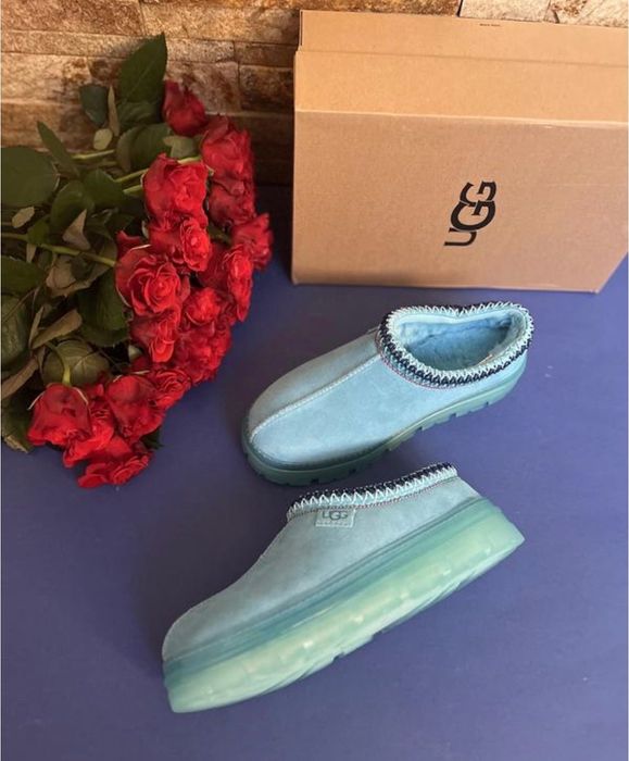 В наявності стильні мокасіни - тапки UGG