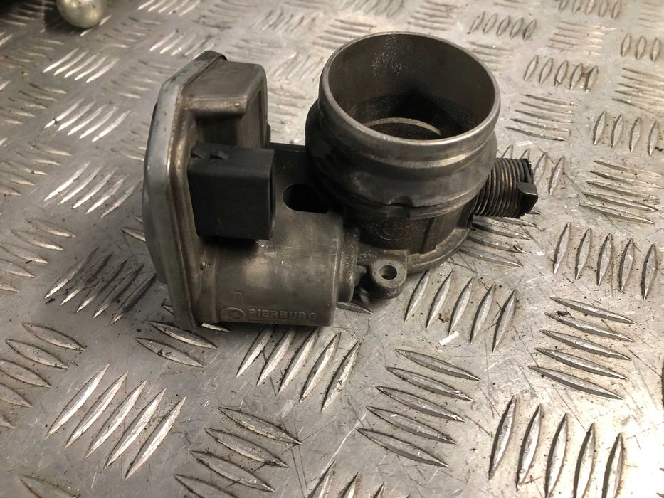 Przepustnica Bmw E81 E87 E90 E91 E84 2.0d N47