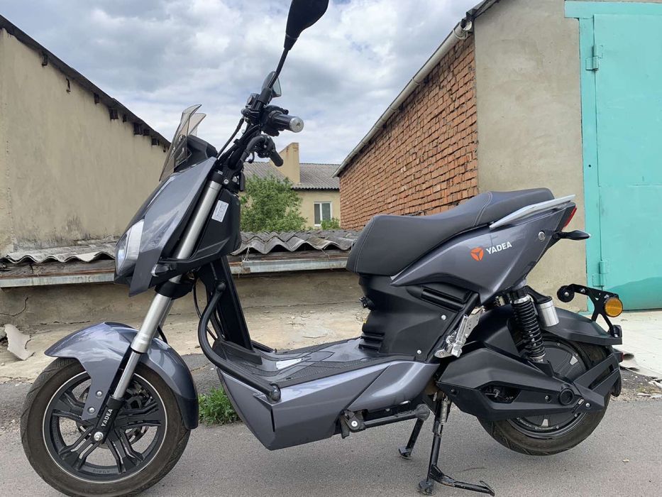 Електричний скутер YADEA