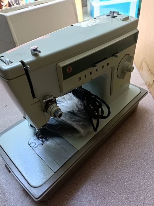 Maquina de costura portátil Singer