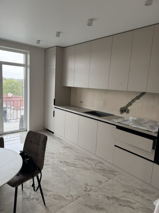 Продається 1,5 кімнатна квартира з виглядом на Парк Боздош