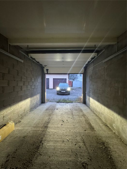 Гараж  Чехова, Лабунського, Гурія Бухала / Боярка, Ювілейний