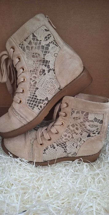 Botki DeeZee rozmiar 37 stan bardzo dobry