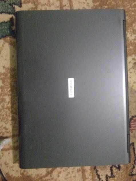 Старі ноудбуки на деталі