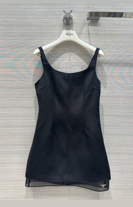 Лімітована сукня Prada
