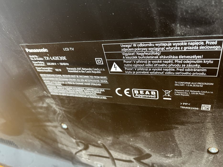 Telewizor Panasonic TX-L42E30E 42 cale | Uszkodzony / Na części