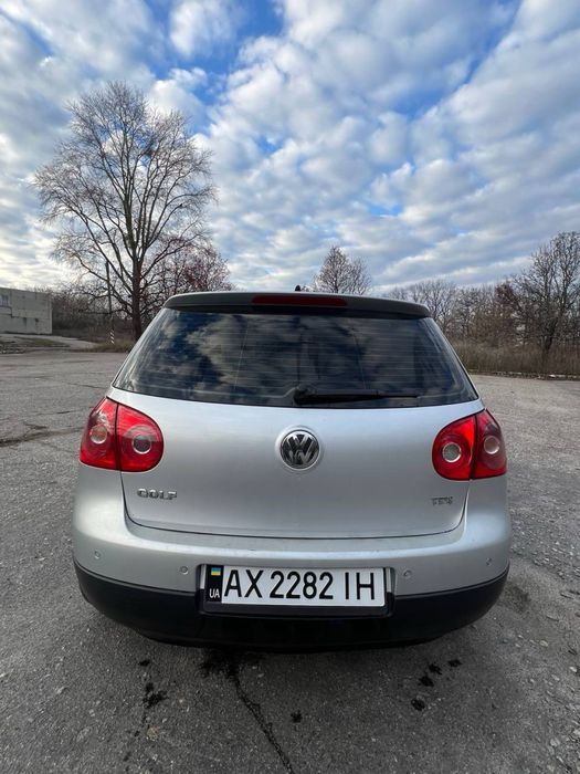 Volkswagen Golf V 1.9 tdi