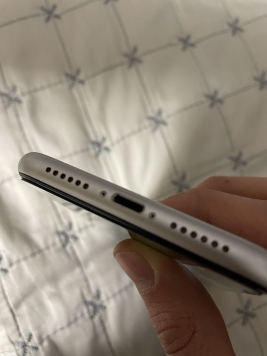 Iphone 10 xr 79% ємкість акамулятора 64gb білий