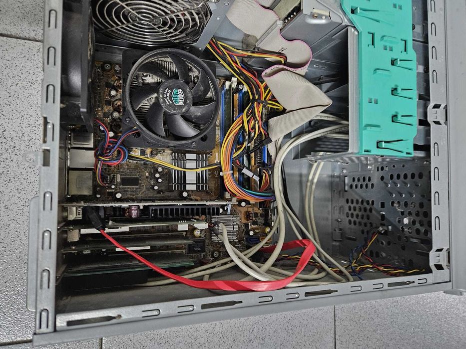 Computador HP de secretária