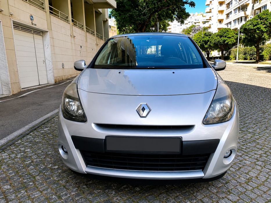 Renault Clio 1.5dci de 2010(Com Auto Rádio Android)