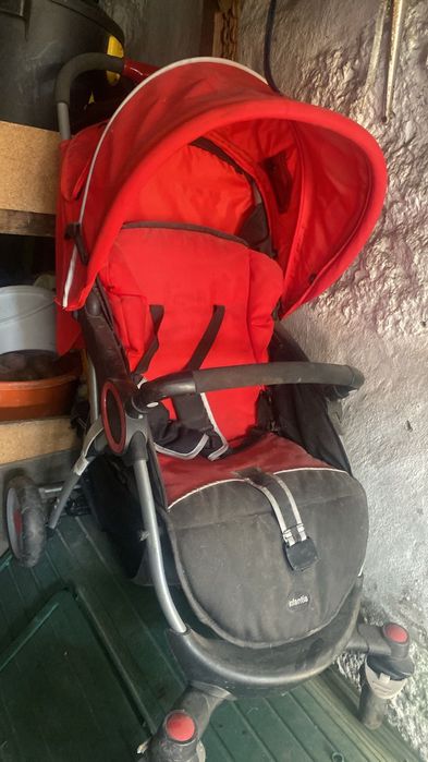 Carrinho de bebé praticamente novo