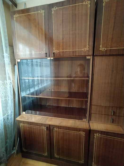 Стінка у вітальню