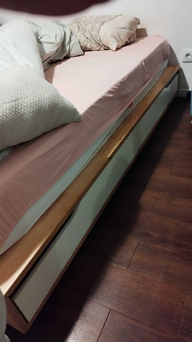 Cama madeira IKEA