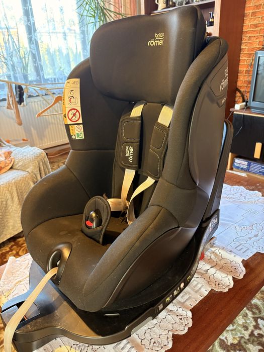 Britax Romer Dualfix M i-size 65-105 cm, =< 18 kg