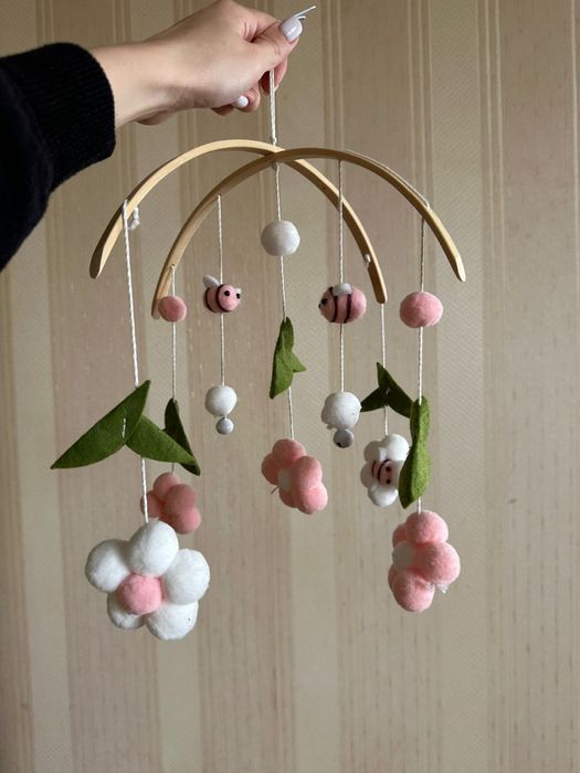 Дитячий мобіль ручної роботи