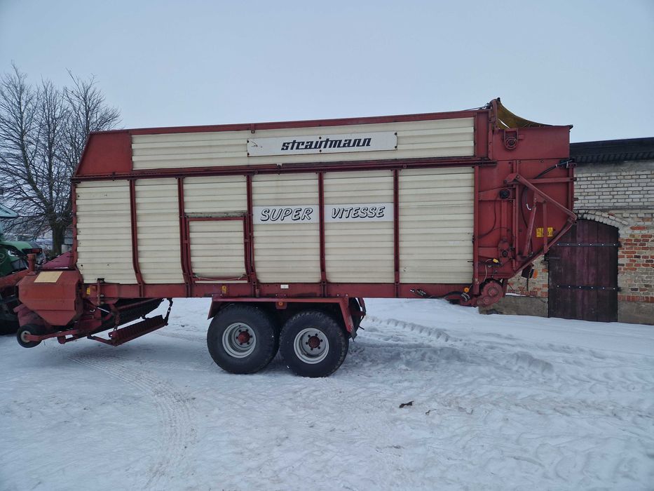Przyczepa samozbierajaca strautmann
