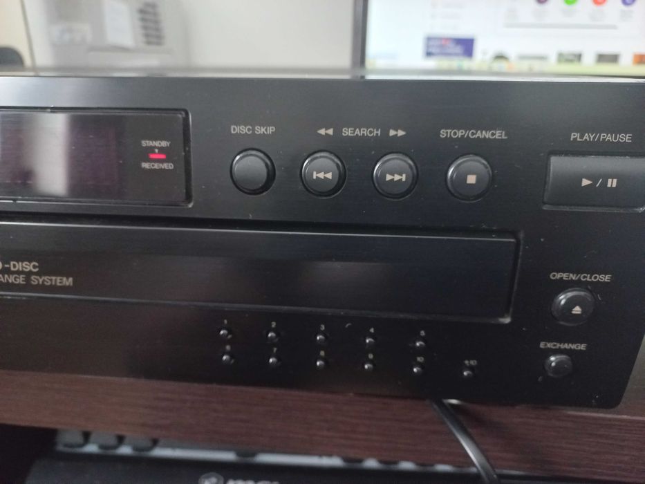 Odtwarzacz CD JVC XL-F254