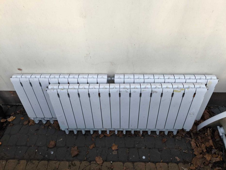 Grzejniki aluminiowe żeberkowe – komplet