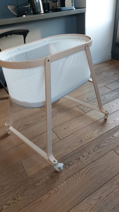 Lozeczko kółkach kołyska niemowlęce wozek  ikea alksvard