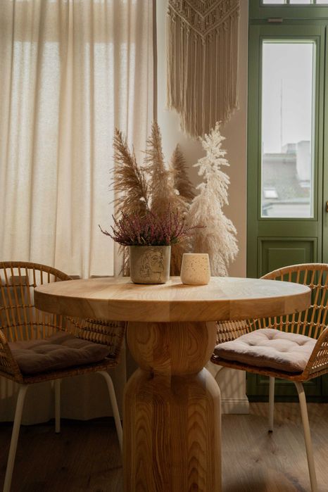 Tarasy, altany, zadaszenia, altanki, meble ogrodowe, stoły, schody.