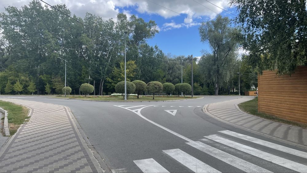 Продам фасадну земельну ділянку біля Золотого пляжу