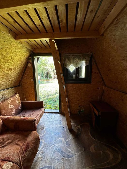 Продається сауна з жилим будинком в смт. Дубове