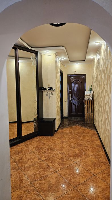 Продам 3х комнатную квартиру на 4 мкр с АО(газ)с хорошим ремонтом