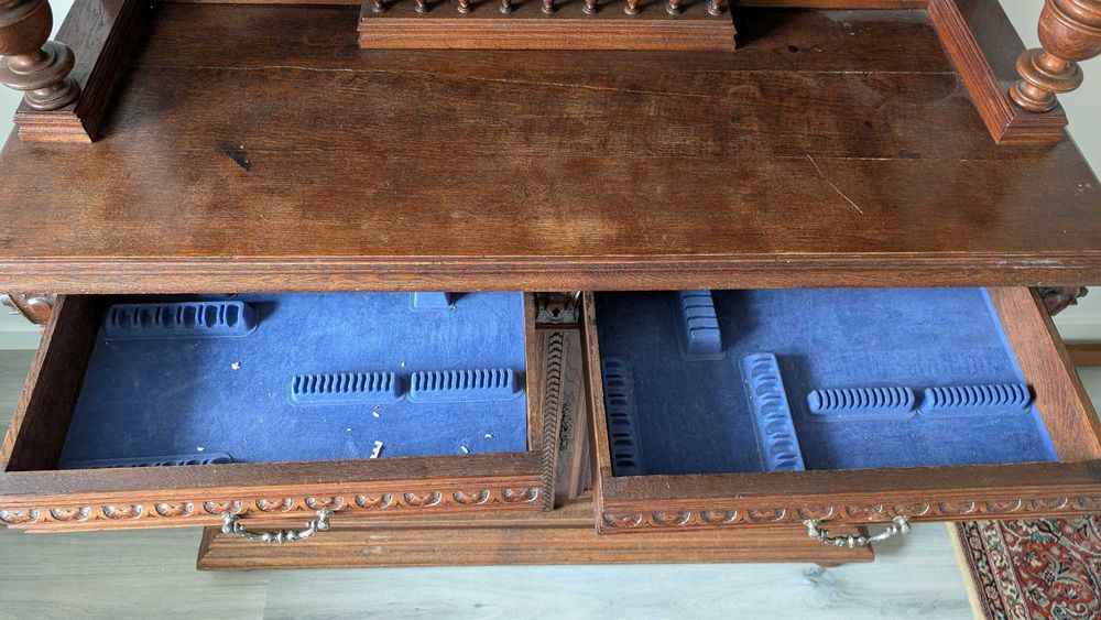 Kredens antyk drewniany