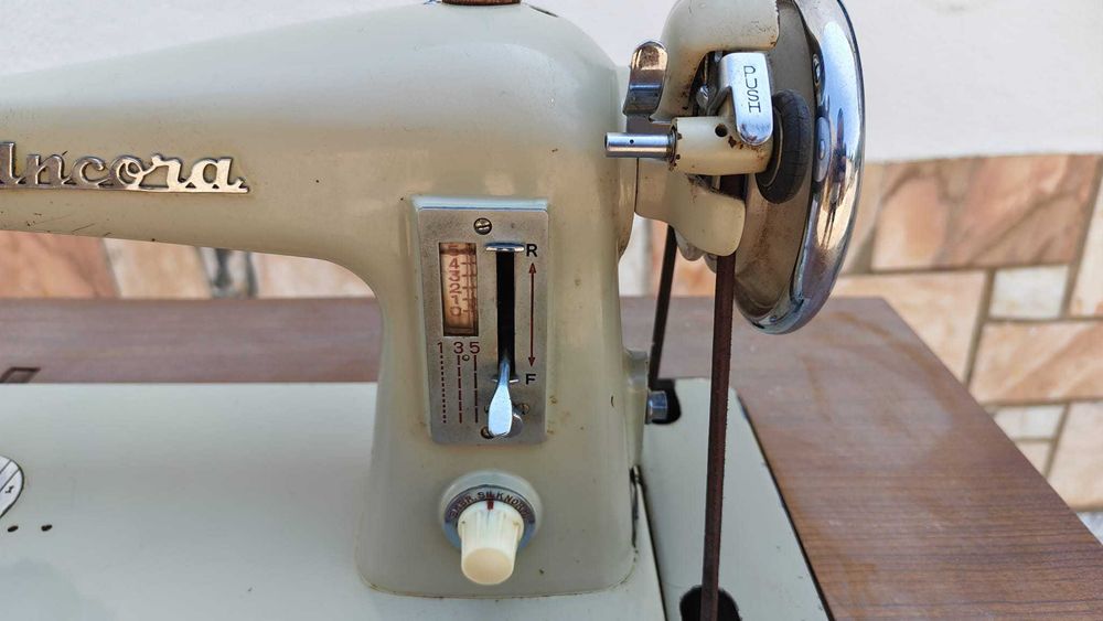 Máquina de costura Âncora