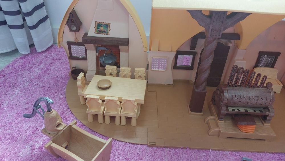Casa dos 7 Anões brincar