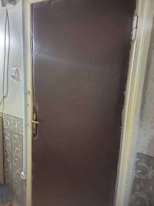 Двери входные б\у