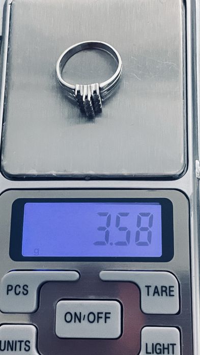 Anel de ouro branco 19.2k