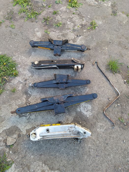 Домкрат для авто