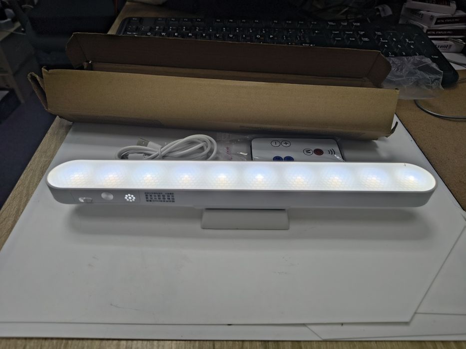 Універсальна світлодіодна лампа на акумуляторі, USB