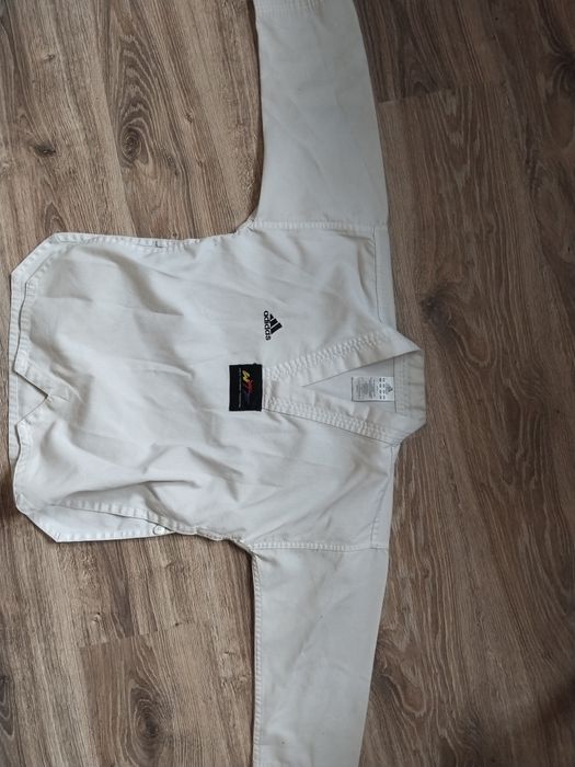 Taekwondo Dobok Adidas 130 cm