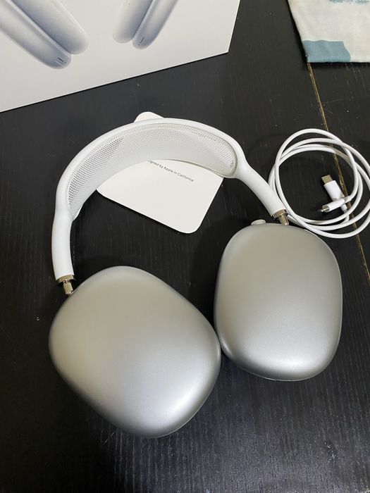 Air Pods Pro Max Brancos (Preço Negociavel)