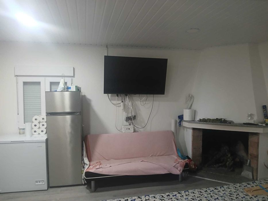 Alugo quartos para ferias em zona calma