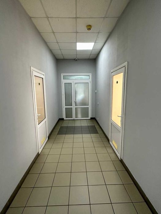 Офісний блок в БЦ, 14 кабінетів, 580 м.кв., генератор, М Дорогожичи