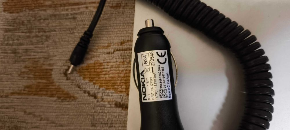 Nokia oryginalna ładowarka samochodowa NOKIA (cieńki bolec)