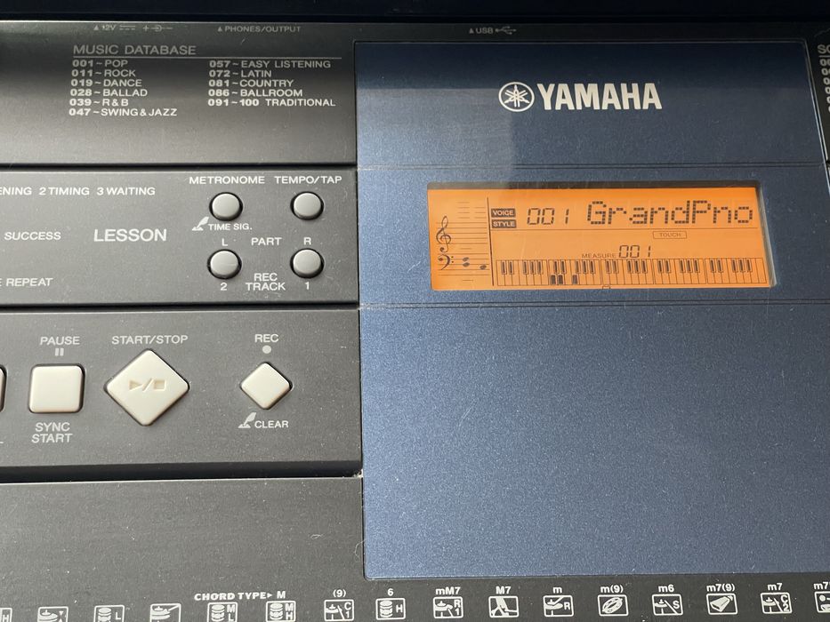 Синтезатор Yamaha PSR-E333