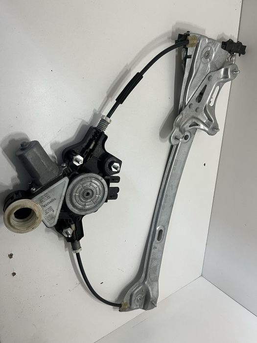 Podniśnik mechanizm szyby Toyota Corolla e21 prawy przedni przód