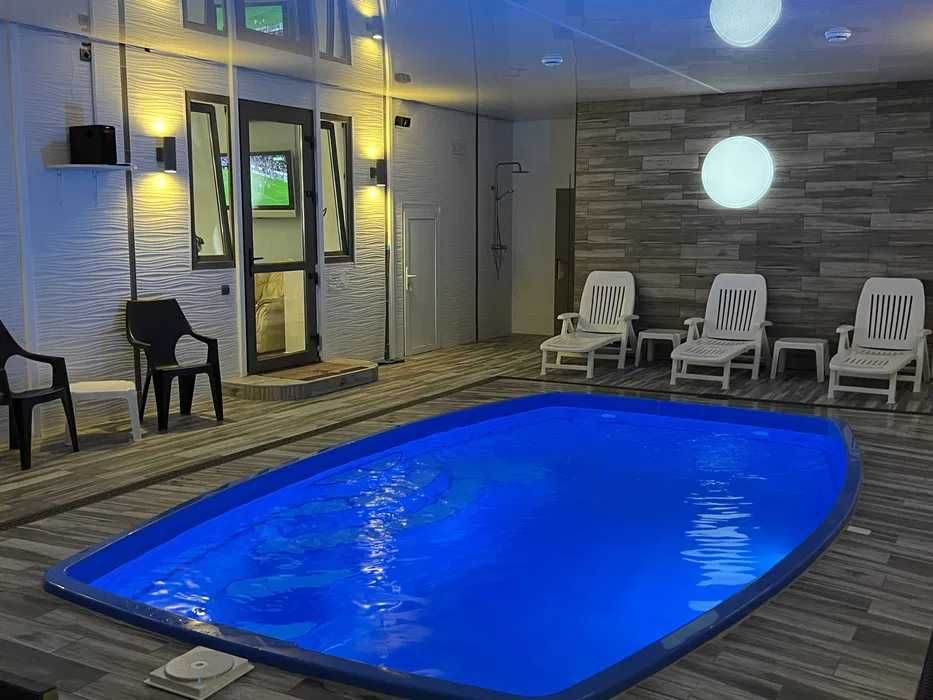 Подобова аренда будинку.Софіївська Борщагівка.Басейн.Банька!