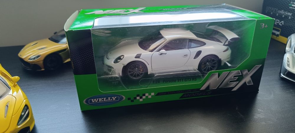 Porsche 911 Gt3 Rs 1:24